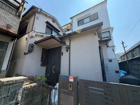 A livable residential environment with abundant convenient facilities♪ The calm streetscape is attractive♪