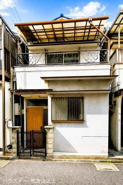 Esemimachi, Shijonawate City (Shijonawate Station) 2-story 3DK