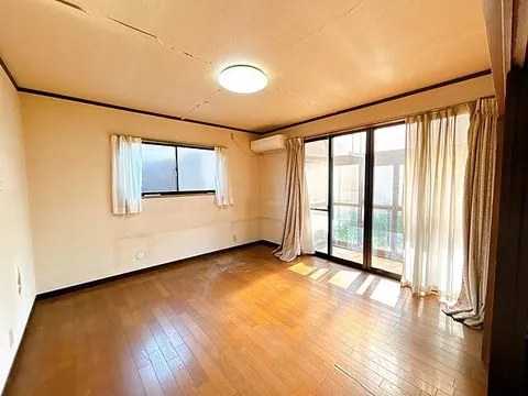 Used single-family home in Awara City, Nishi Onsen 1-chome - Image 2