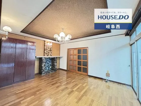 ◆Viewing reservations now accepted◆ Plenty of rooms! 8DK that can be used for various purposes! Living facilities within walking distance...