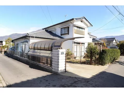 ● Near Kamiyamada Onsen ● Expanded in Heisei 8 (single-story part) ● 1.4 km to Seiyu Kamiyamada Store