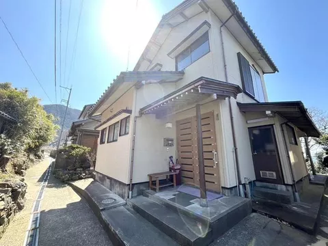 Takai Real Estate ☆ Two-family house possible! An ocean view awaits you!