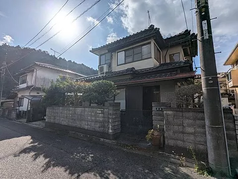 Used single-family home in Atocho, Aki Ward, Hiroshima City