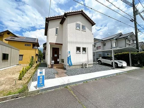 Used single-family home in Honchi, Kitahiroshima Town, Yamagata District