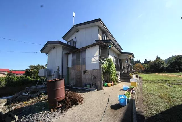 Murayama City Oaza Habuta (Sodezaki Station) 2-story 8DK