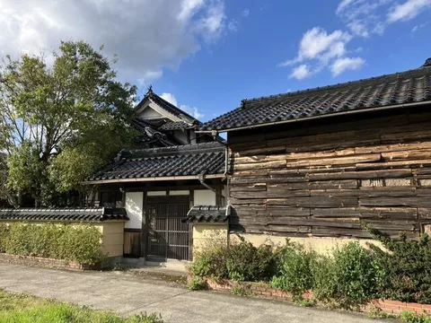 Tottori City, Kawaramachi Kamaguchi (Kunie Station) 2-story building 8DK