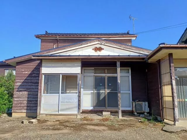 Joetsu City, Ogata Ward, Shimokobunezuhama (Dosokuhama Station) 2-story building 5DK