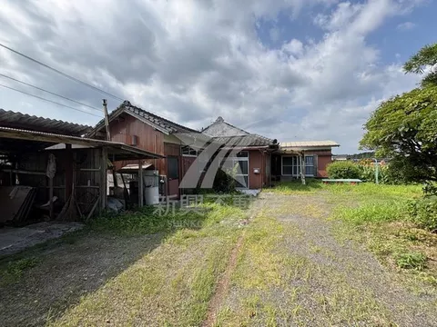 It seems good for use as a vacation home in a peaceful environment. Enjoy a relaxing time.