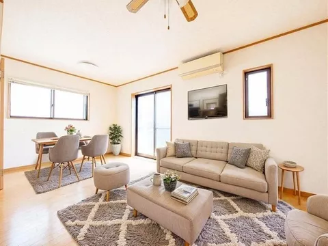 【Spacious design with all rooms over 6 tatami mats + Immediate viewing available!】Includes storage room with ample storage space!
