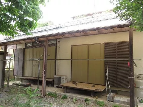 A calm single-story house for comfortable living on one floor - Image 3