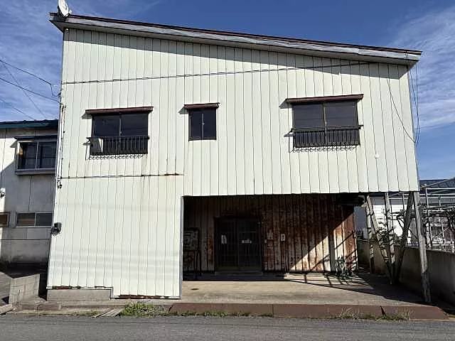 Used single-family home bus 1 minute walk