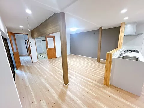 Used single-family home, Sanjo City, Nishi Yokkaichi 3-chome, single-family home
