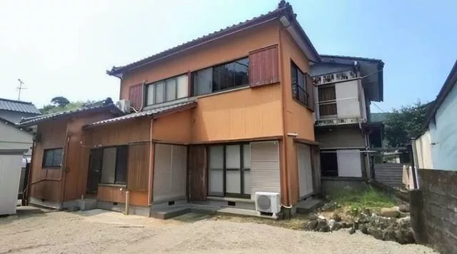 Kochi City, Nagahama (Sanbashi-dori 5-chome Station) 2-story 4DK