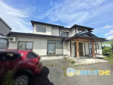 Over 100 tsubo of land, parking for 3 or more cars, also recommended for a vacation home♪