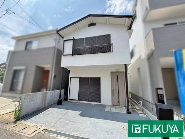 Property with interior and exterior renovations completed♪ About 9 minutes from Sanyo Electric Railway Higashi-Futami Station, you can view it slowly!