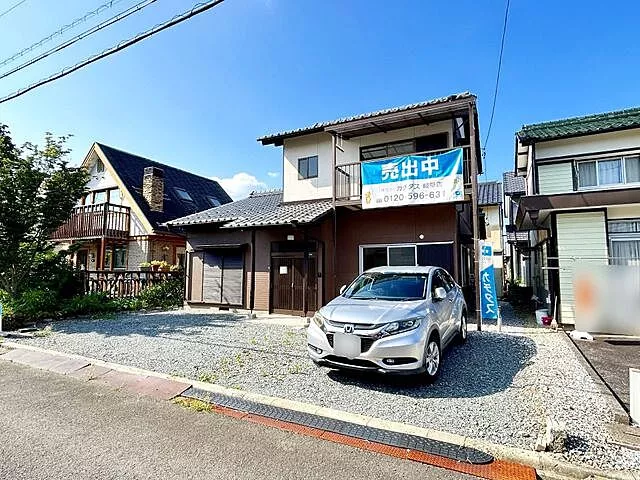 Used single-family home in Sakuraoka 3-chome, Mino City