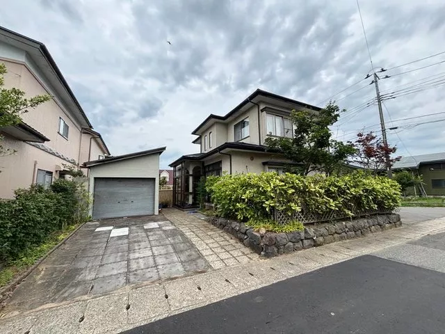 Toyo Iwasaki Tazaka Aza Kujuuta (Shin'ya Station) 6 million yen