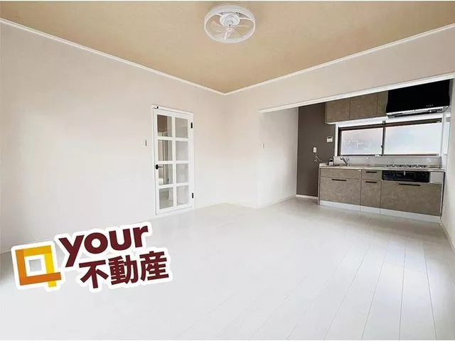 "A sophisticated single-story home with a spacious garden. A home that brings the family closer together."