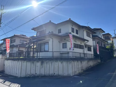 Yoshino County, Oyo Town, Oaza Tsuchida (Koshibe Station) 2-story building 5DK