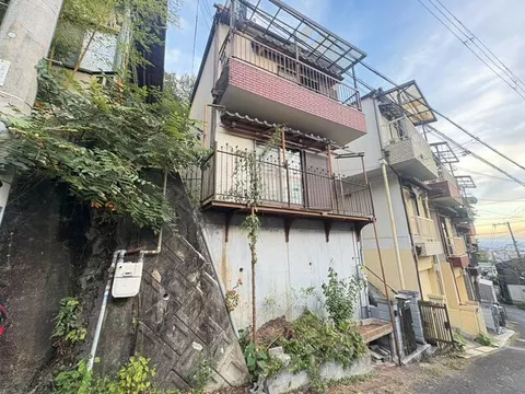 Higashi-Osaka City, Kusaka-cho 8-chome (Ishikiri Station), 2-story, 3DK