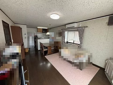 In a quiet residential area of 4-chome Sakuragawa♪ Spacious 4LDK house with a shutter garage! - Image 3