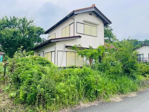 Shin-Asahi-cho, Takashima-shi, Takashima (Omi-Imazu Sta.) 2F 5DK

3,300,000 yen