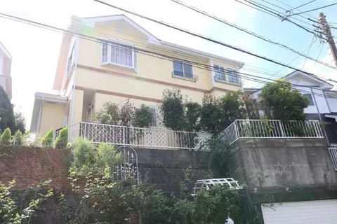 Hiratsuka City Hinataoka 2-chome (Hiratsuka Station) two-story building 3LDK