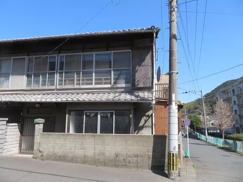 4DK two-story house in Maruyama 1-chome, Moji-ku, Kitakyushu City