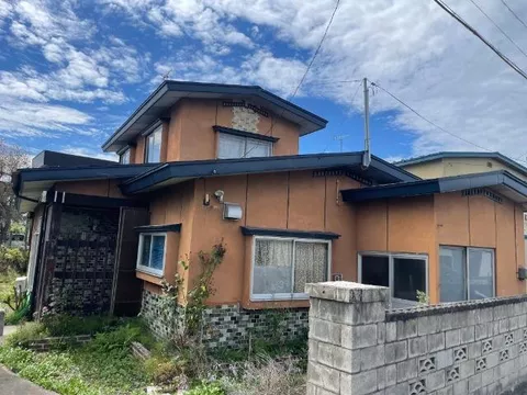 Izumimachi (Kuroishi Station) 2 million yen