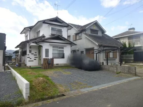 Koka City, Konan-cho Kibogaoka Honmachi 8-chome (Konan Station) 2-story building 3LDK