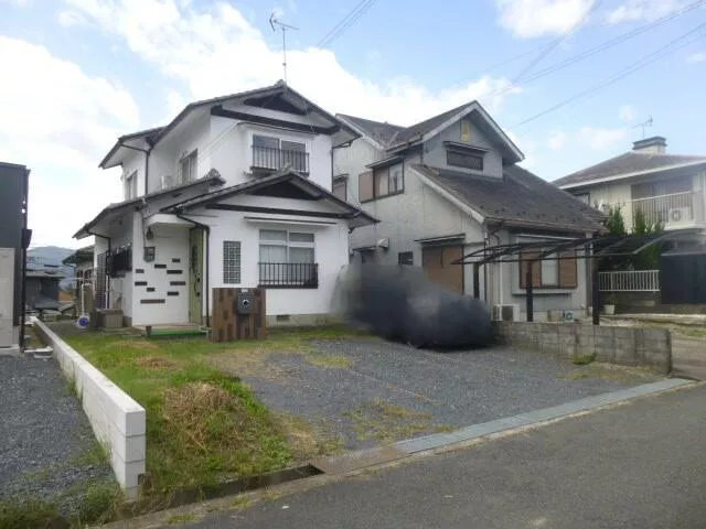 Koka City, Konan-cho Kibogaoka Honmachi 8-chome (Konan Station) 2-story building 3LDK