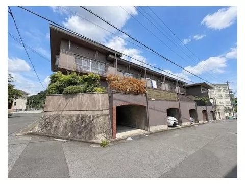 House made of reinforced concrete × with built-in garage × south-facing garden and south-facing balcony