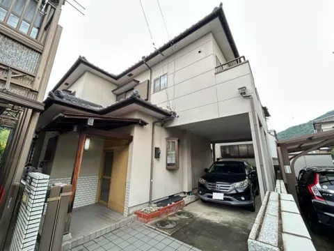 Sakade City, Kasashiji Town (Sakade Station) 2-story 5LDK