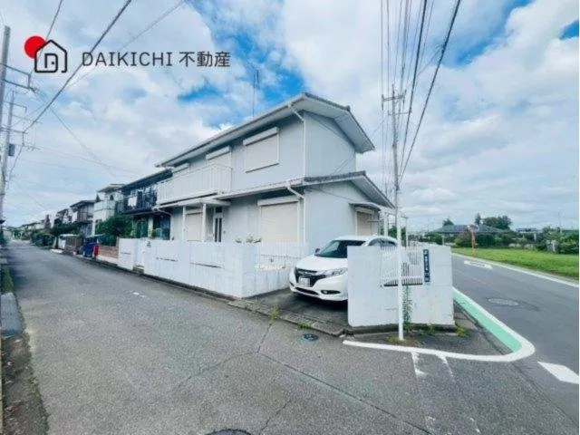 A corner lot facing southeast, blessed with sunlight and openness! Commercial facilities within walking distance♪