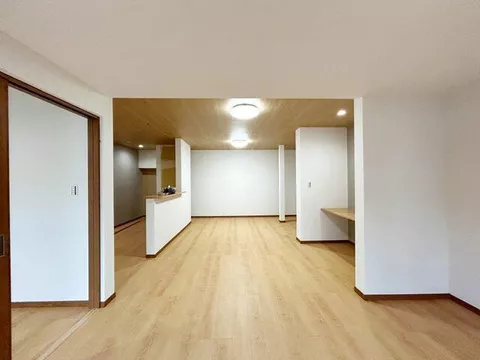 Mihara City, Nakanomachi 8-chome (Mihara Station), 2-story, 3LDK