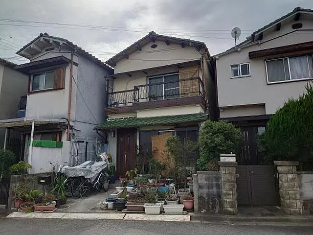 Used single-family home Matsubara City Kawai 2-chome Used house