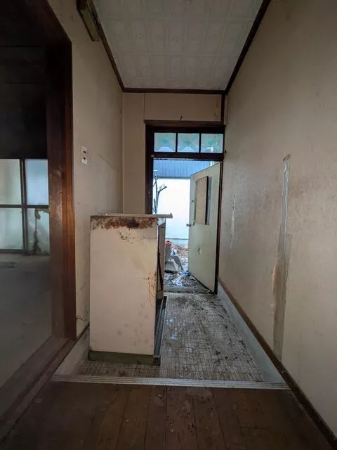 Itami City, Minamihonmachi 2-chome (Shin-Itami Station), single-story building, 3DK