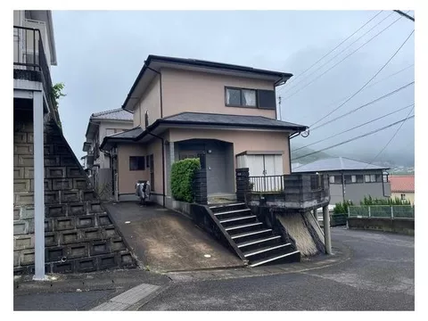 Tsuruno-O Town 10.9 million yen