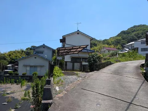 Kure City, Aga Chuo 1-chome (Aki Aga Station) 2-story building 7DK