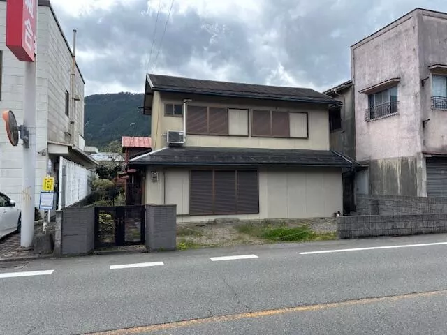 Shiso City, Ichinomiya Town, Higashichiba (Harima Shingu Station) 2-story building 5DK