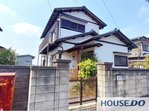 15 minutes on foot to Ina Elementary! 18 minutes on foot to Kasumi Taniida Store! Parking space for one car!