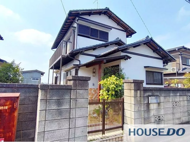 15 minutes on foot to Ina Elementary! 18 minutes on foot to Kasumi Taniida Store! Parking space for one car!