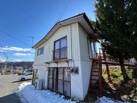 Numata City, Shimokawada Town (Numata Station) 2-story building 7DK