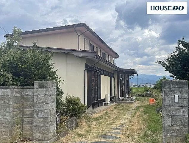 Used single-family home, used house in Yamagata City, Iizuka Town