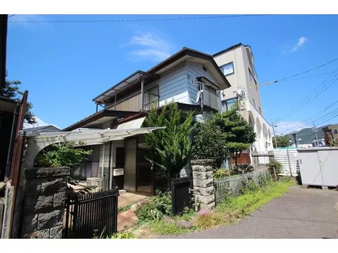 Oaza Tokura (Tokura Station) 5 million yen