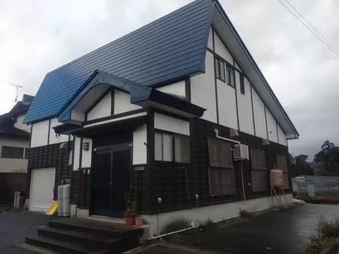 9 minutes on foot from JR Azuma Line "Sagae" Station