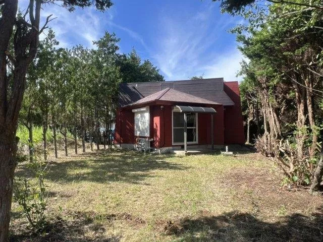 Close to the sea, over 100 tsubo of land, quiet residential area, also recommended for a second house