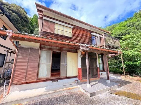 Saiki City Honjo Oaza Ino (Naomi Station) 2-story 3LDK