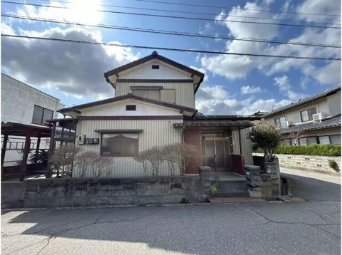 Fukui City, Nittazuka 2-chome (Nittazuka Station) 2-story building 5DK