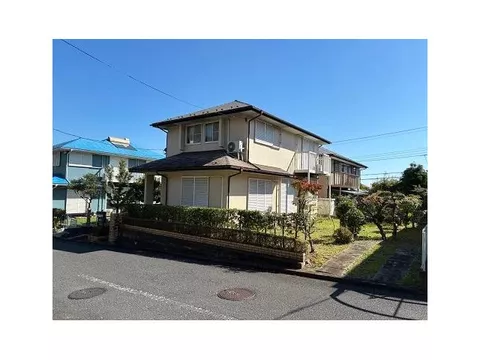 ◆ A property with a front road width of about 8.2 m, a deep southern garden, and a sense of openness!
